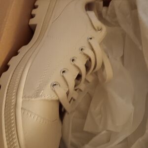 Sketchers Tennis Shoes size 7  All white